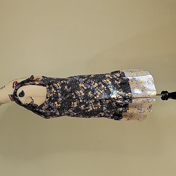 JUN & IVY blue & yellow floral dress. Ties at shoulder size is Large Juniors. - Picture 2 of 10